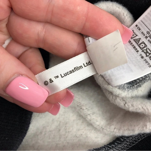 Baby Gap x Star Wars sweatshirt gray Chewbacca Snow Day size 2 years - Picture 10 of 12